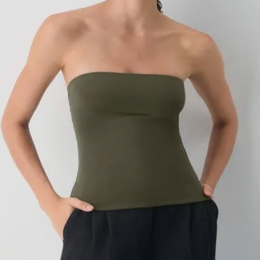 Aritzia | NWT Contour Tube Top